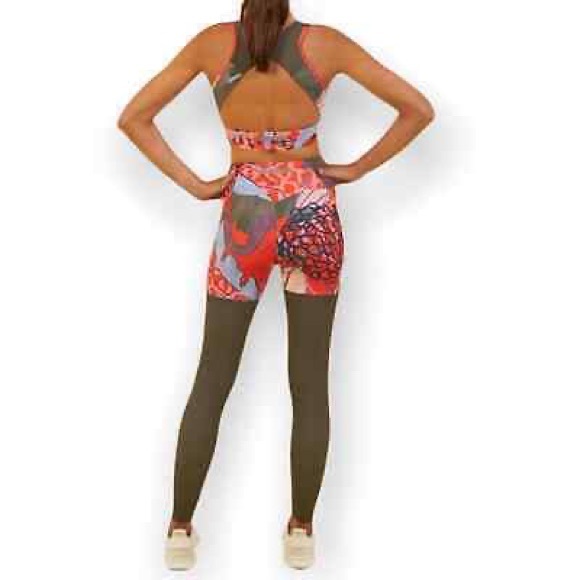 EUC Gymshark x Nikki Blackketter Leggings - Picture 4 of 8